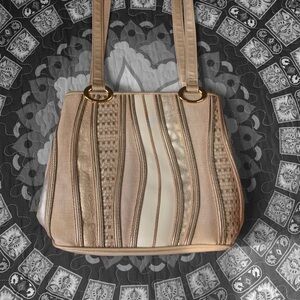 Vintage 80s gold and ivory bag 🖤